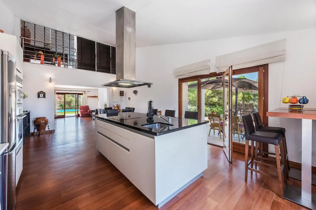 Can Costa - Quiet Villa With Private Pool Alcúdia